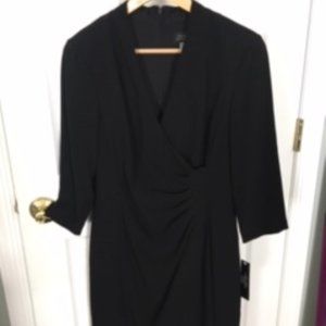 Tahari Women's dress - Black-sz 8 NWT